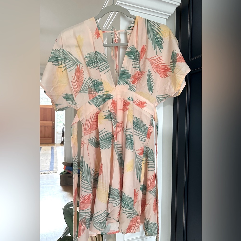 Floerns Women's Tropical Floral Plunging V Neck Tie Open Back Summer Short Dress